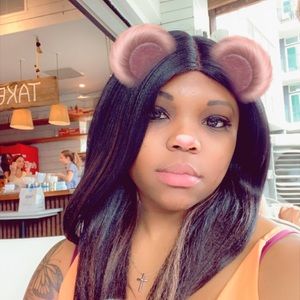 Meet your Posher, Janei